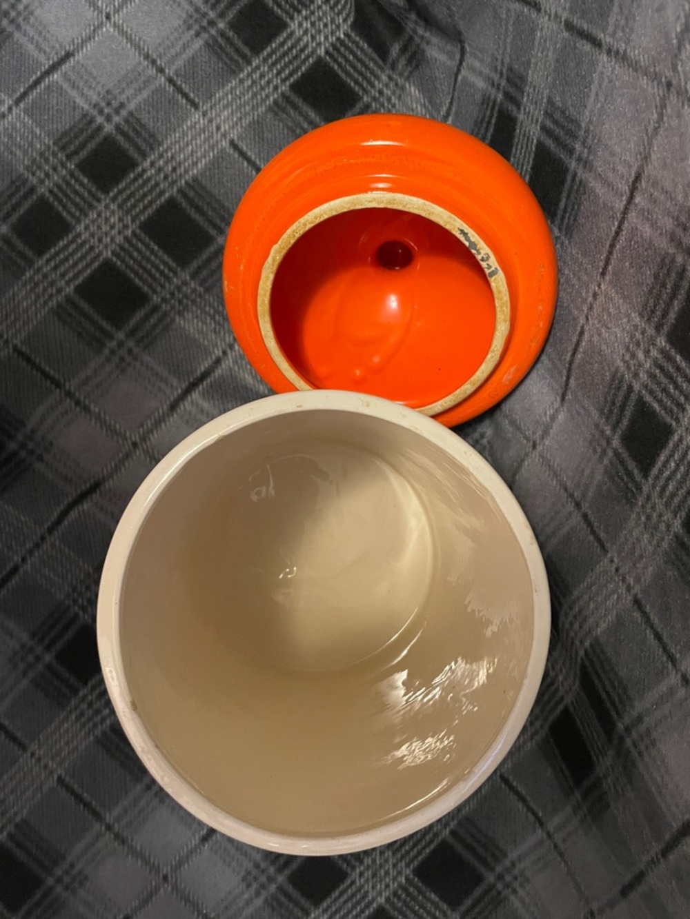 1970s Ceramic Cookie Canister with Orange Lid - Picture 5 of 9